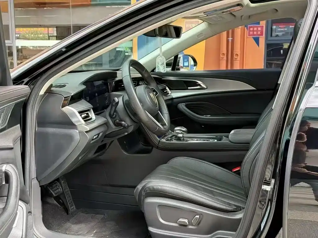 Hongqi Hongqi H5 — миниатюра 4