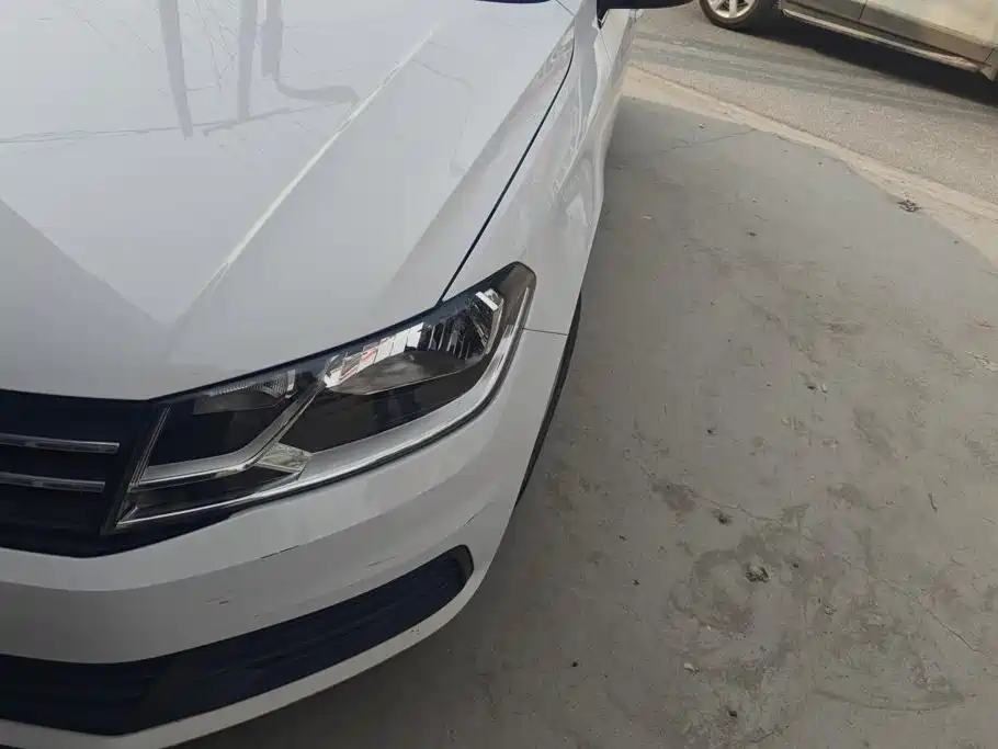Volkswagen Santana — миниатюра 5
