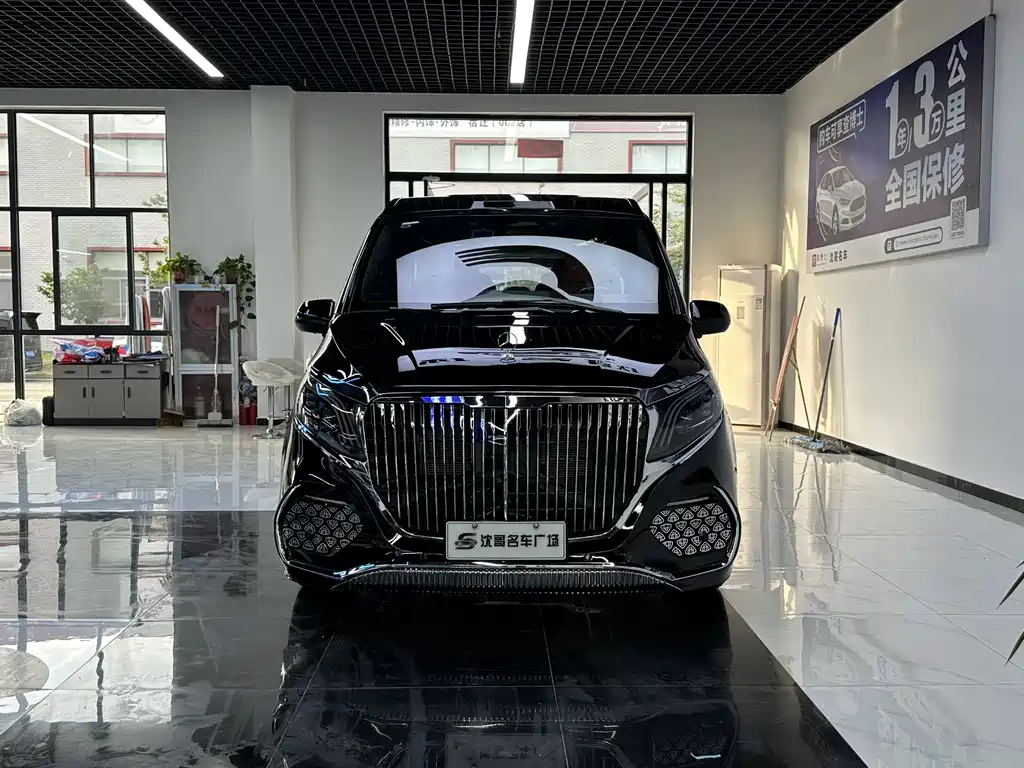 Mercedes-Benz Vito 2024 2.0T Elite 7 мест