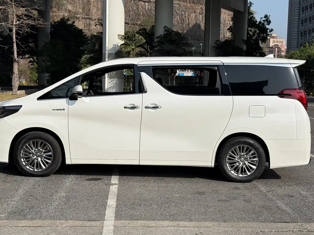 Toyota Alphard 2021 2.5L Luxury