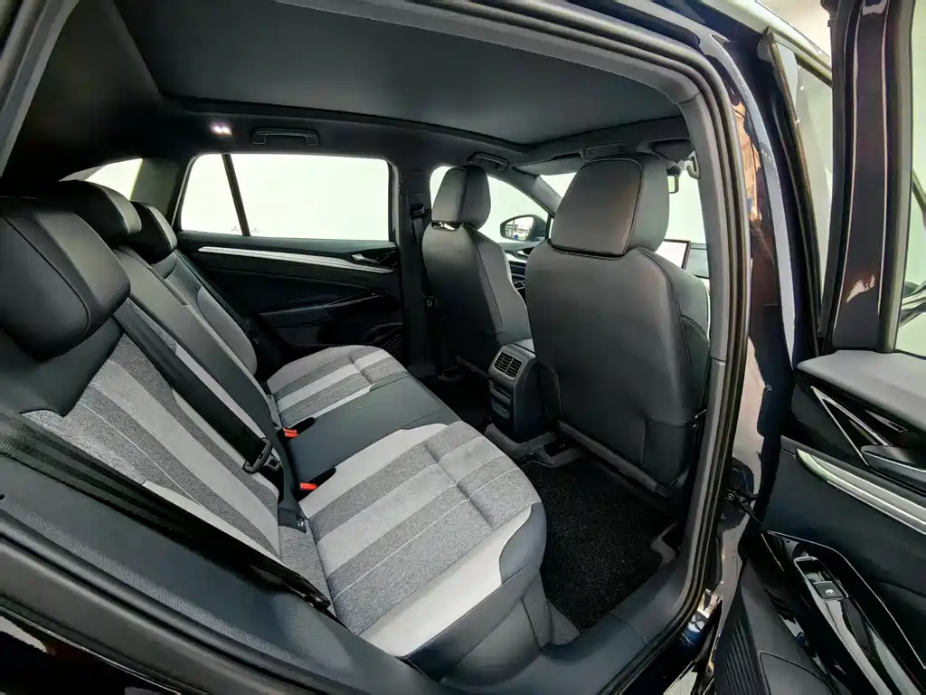 Volkswagen ID.4 Crozz — миниатюра 13