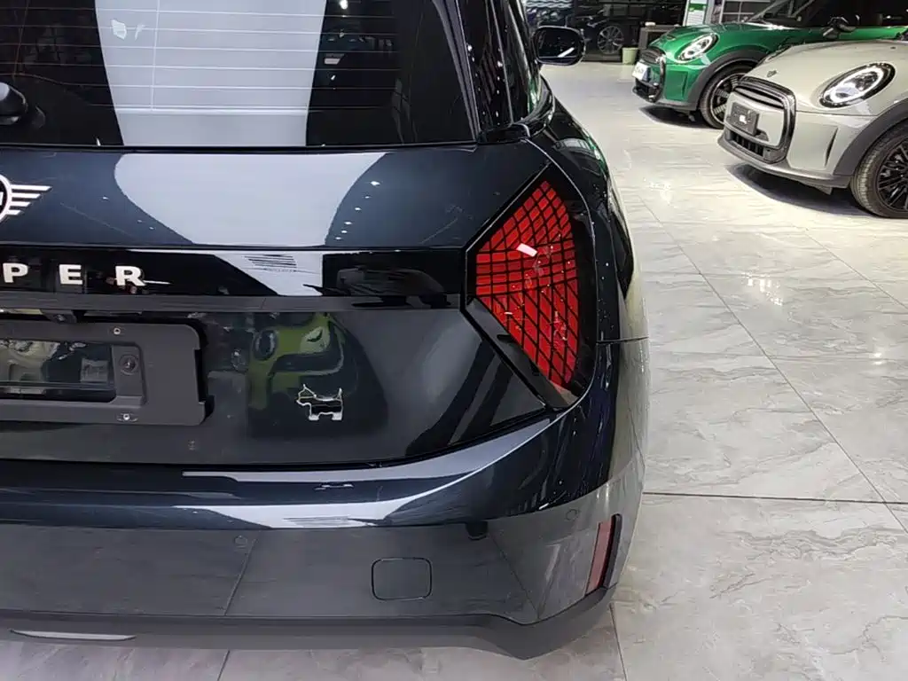 MINI MINI COOPER EV — миниатюра 8
