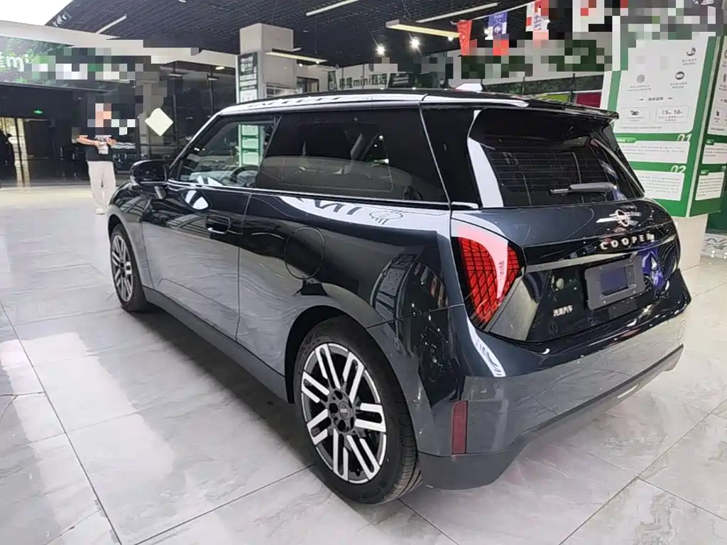 MINI MINI COOPER EV — миниатюра 5