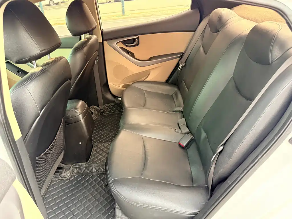Hyundai Elantra Langdong — миниатюра 5