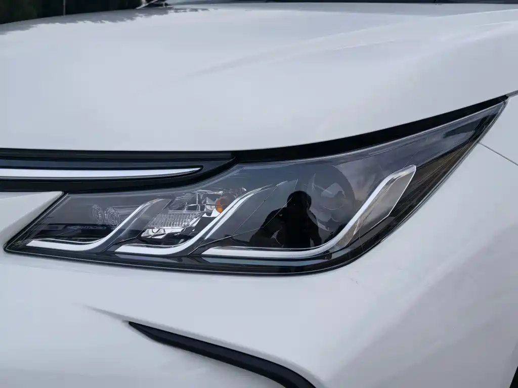 Toyota Corolla — миниатюра 5
