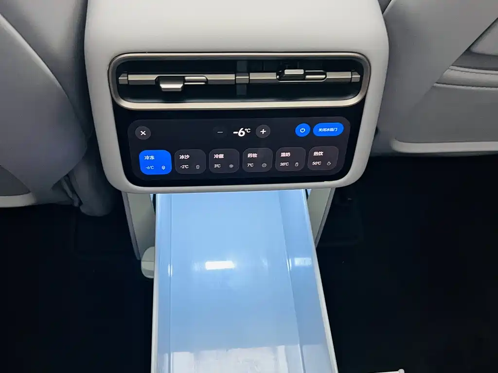 Li Auto Li L8 — миниатюра 16