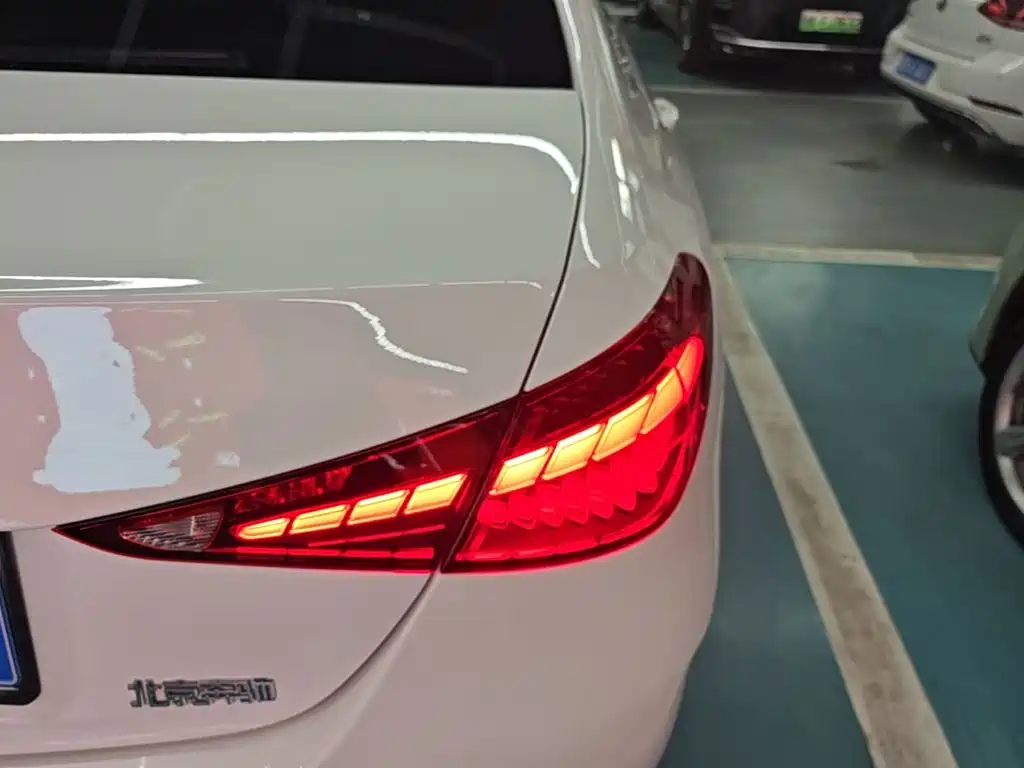 Mercedes-Benz C-Class — миниатюра 8