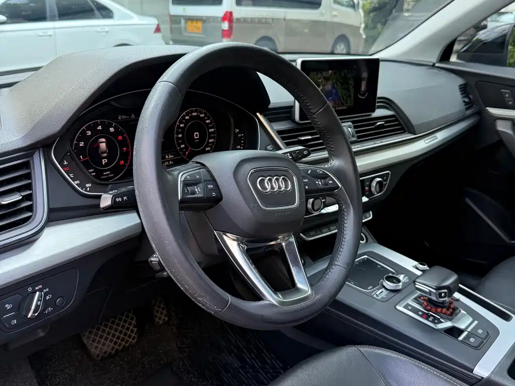 Audi Q5L — миниатюра 11