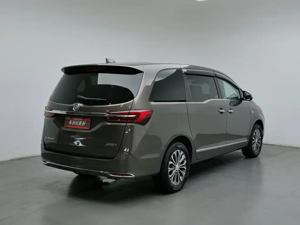 Buick GL8 — миниатюра 2