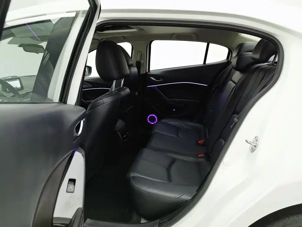 Mazda 3 Axela — миниатюра 15