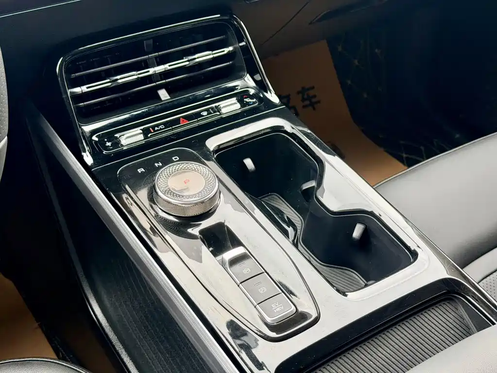 Wuling Xingguang — миниатюра 19