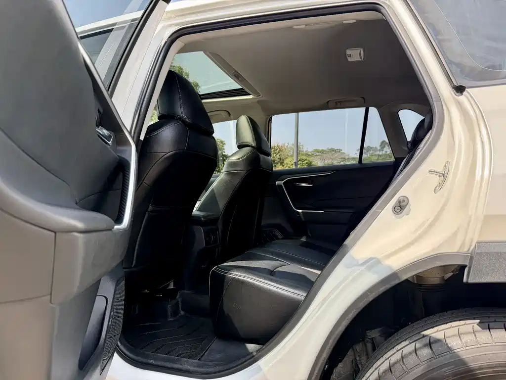 TOYOTA RAV4 RONGFANG