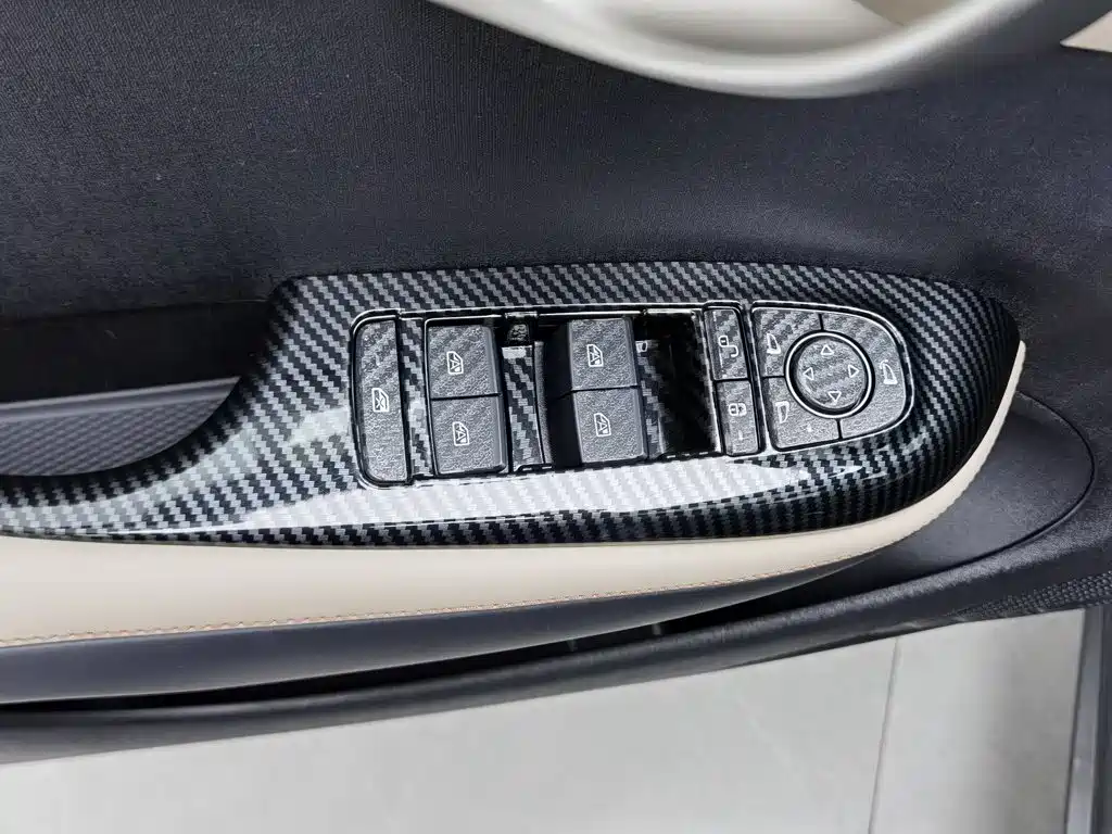 BYD Dolphin — миниатюра 9