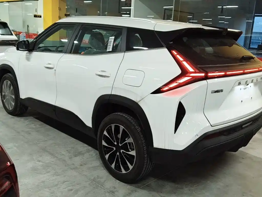Geely Boyue — миниатюра 5