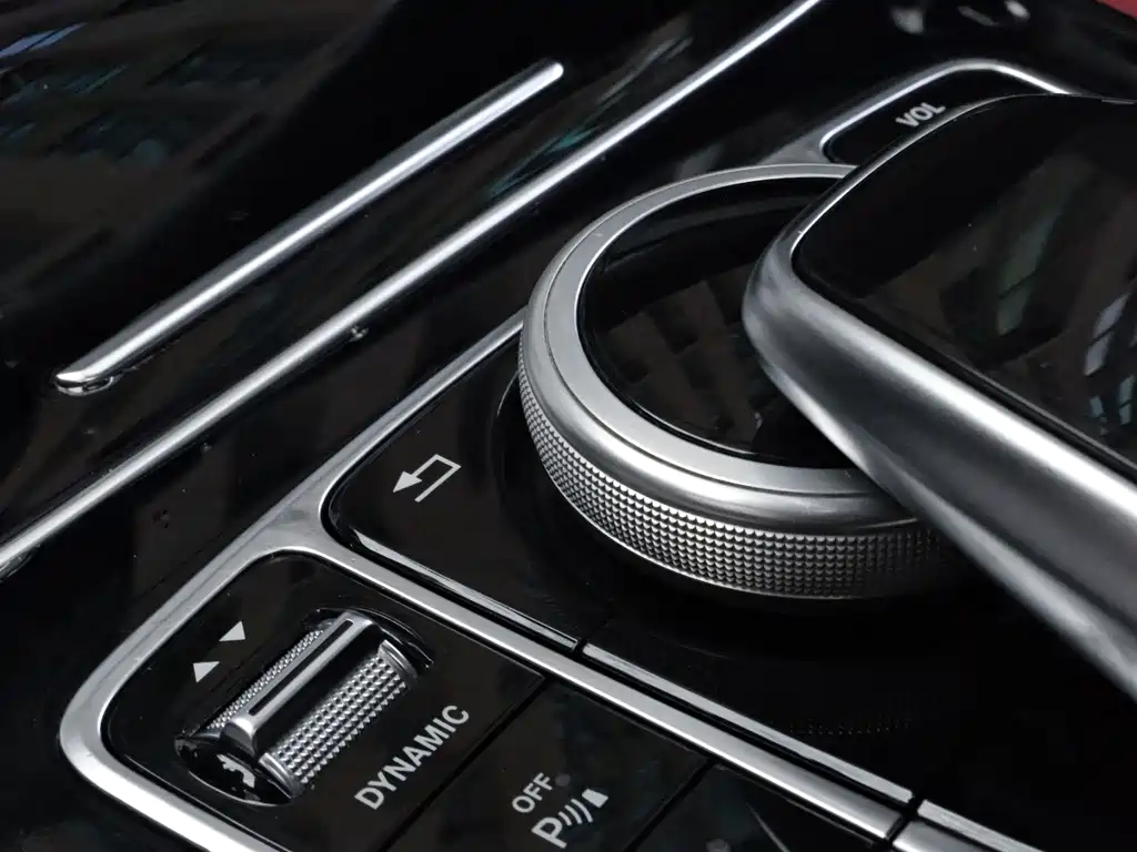 Mercedes-Benz C-Class — миниатюра 21
