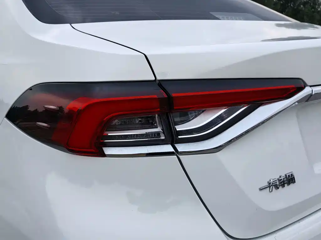 Toyota Corolla — миниатюра 10