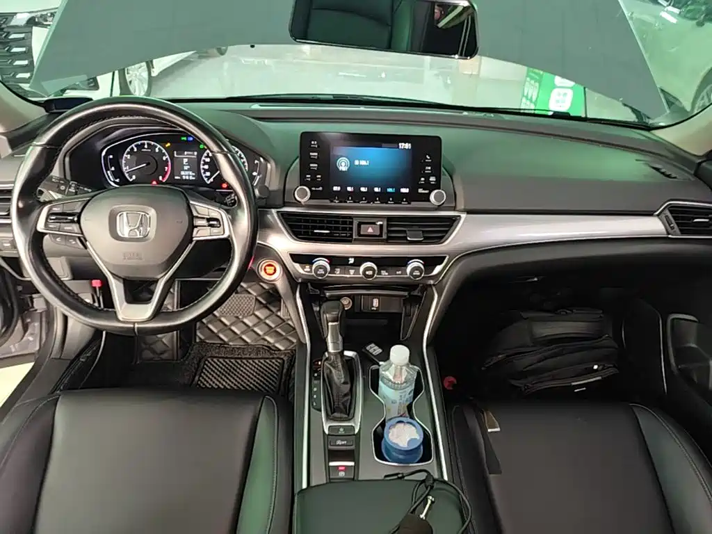 Honda Accord — миниатюра 10