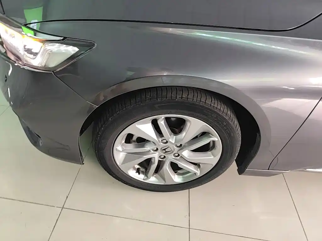 Honda Accord — миниатюра 23