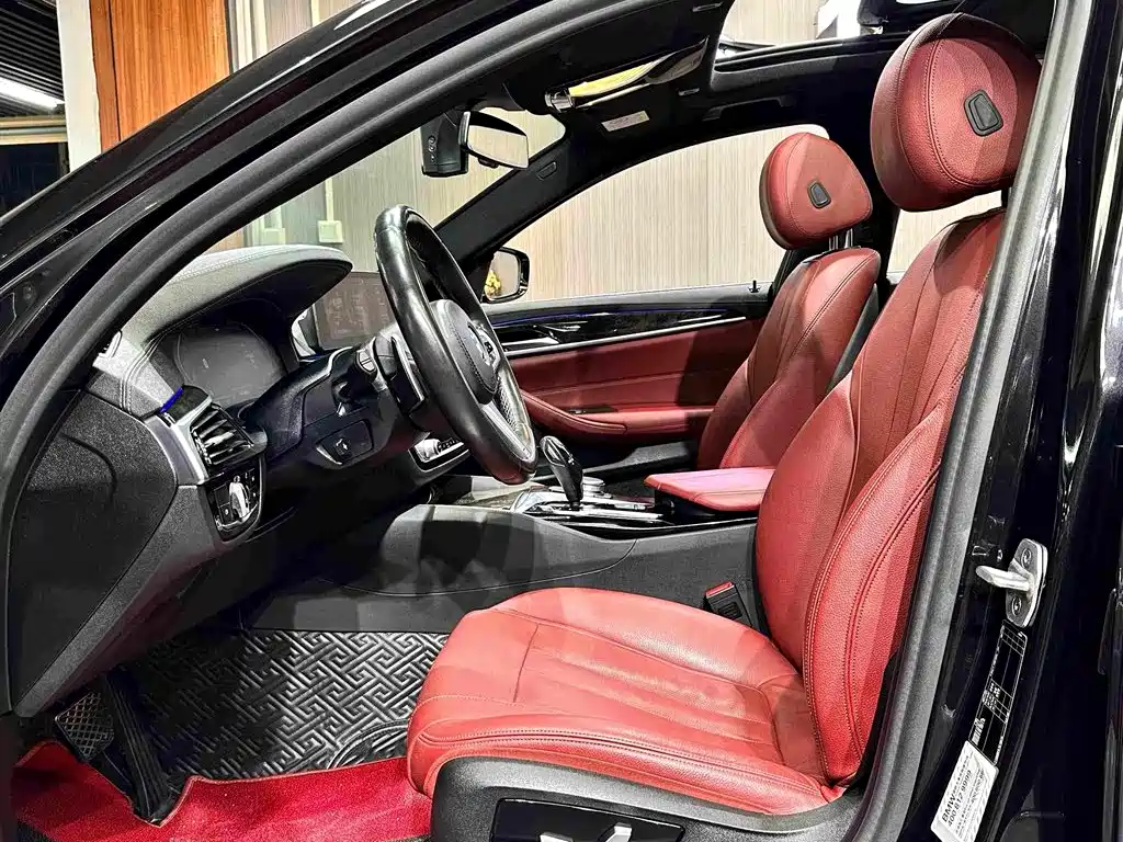 BMW 5 Series — миниатюра 9
