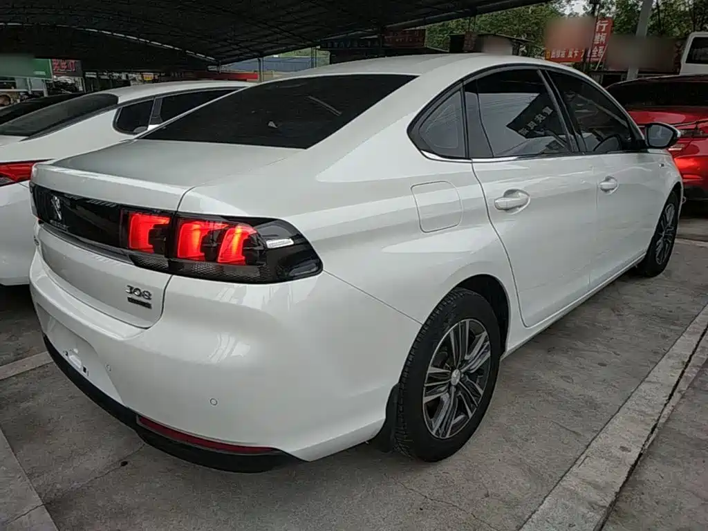 Peugeot 308 — миниатюра 7