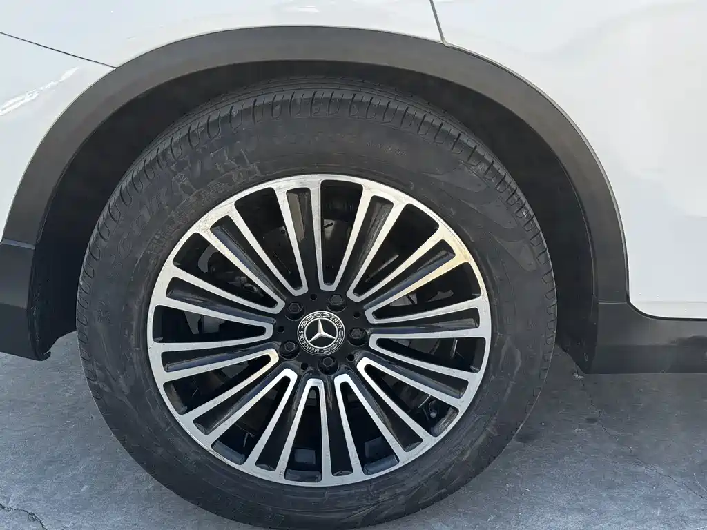Mercedes-Benz GLC — миниатюра 9