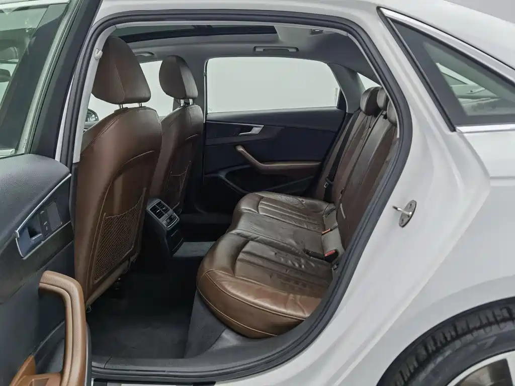 Audi A4L — миниатюра 15