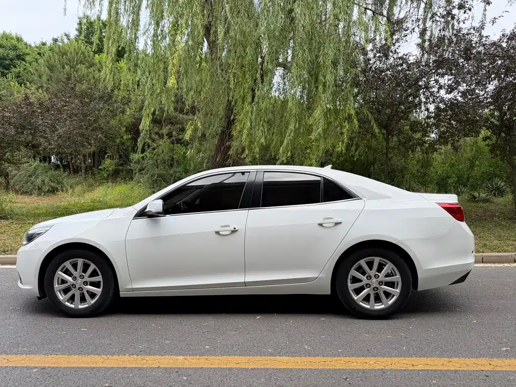 Chevrolet Malibu 2012 2.0L AT Luxury