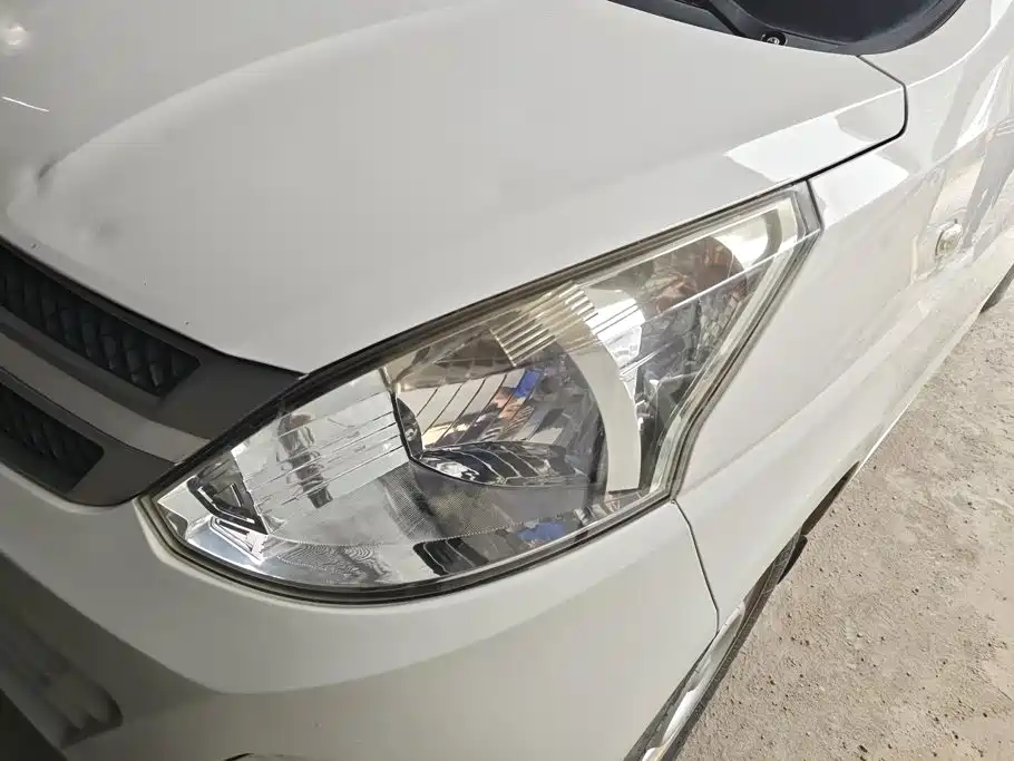 Wuling Rongguang V — миниатюра 5