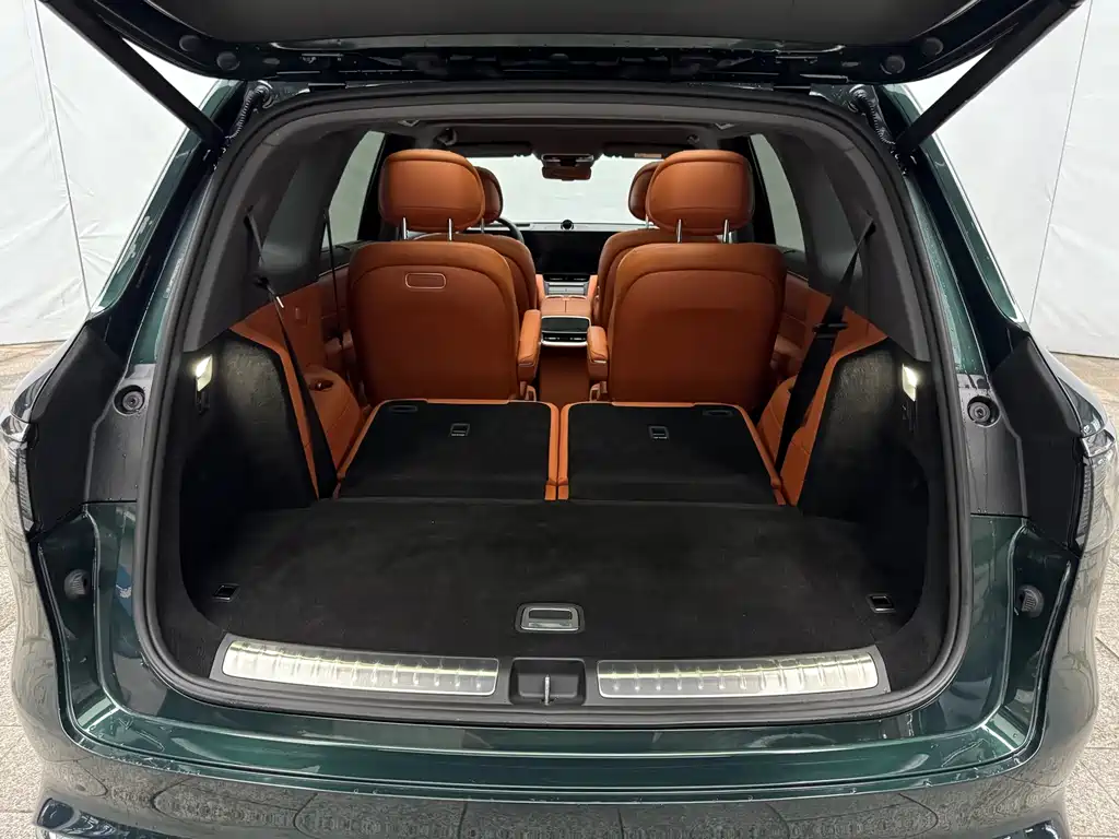 AITO ASK THE WORLD M8