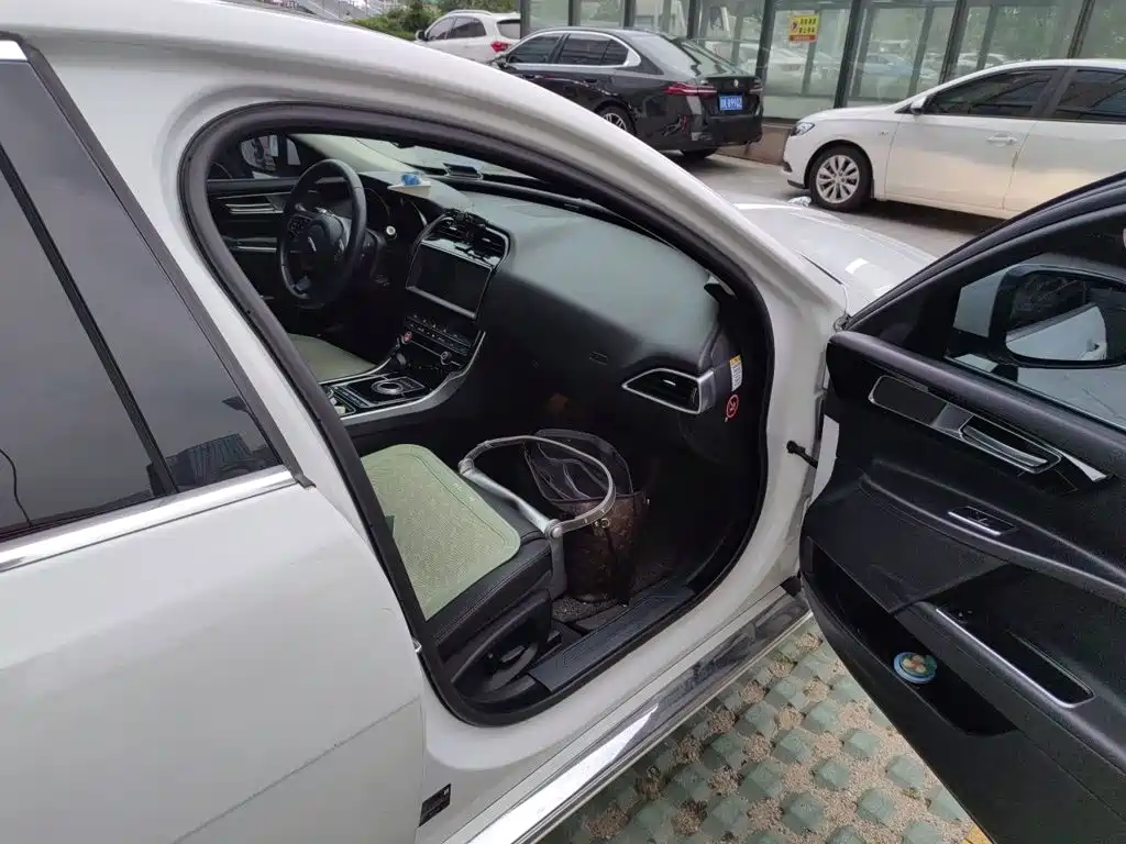 Jaguar XEL — миниатюра 18