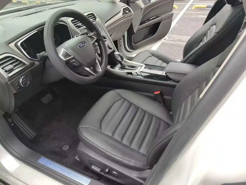 Ford Mondeo — миниатюра 10