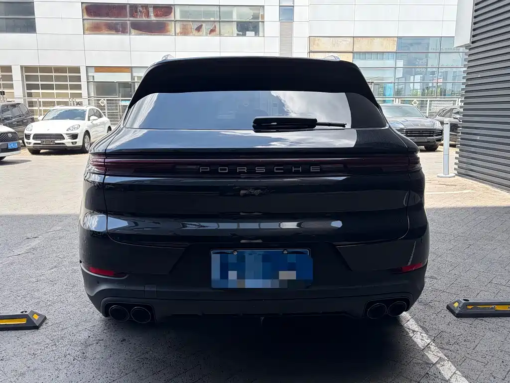 Porsche Cayenne — миниатюра 11