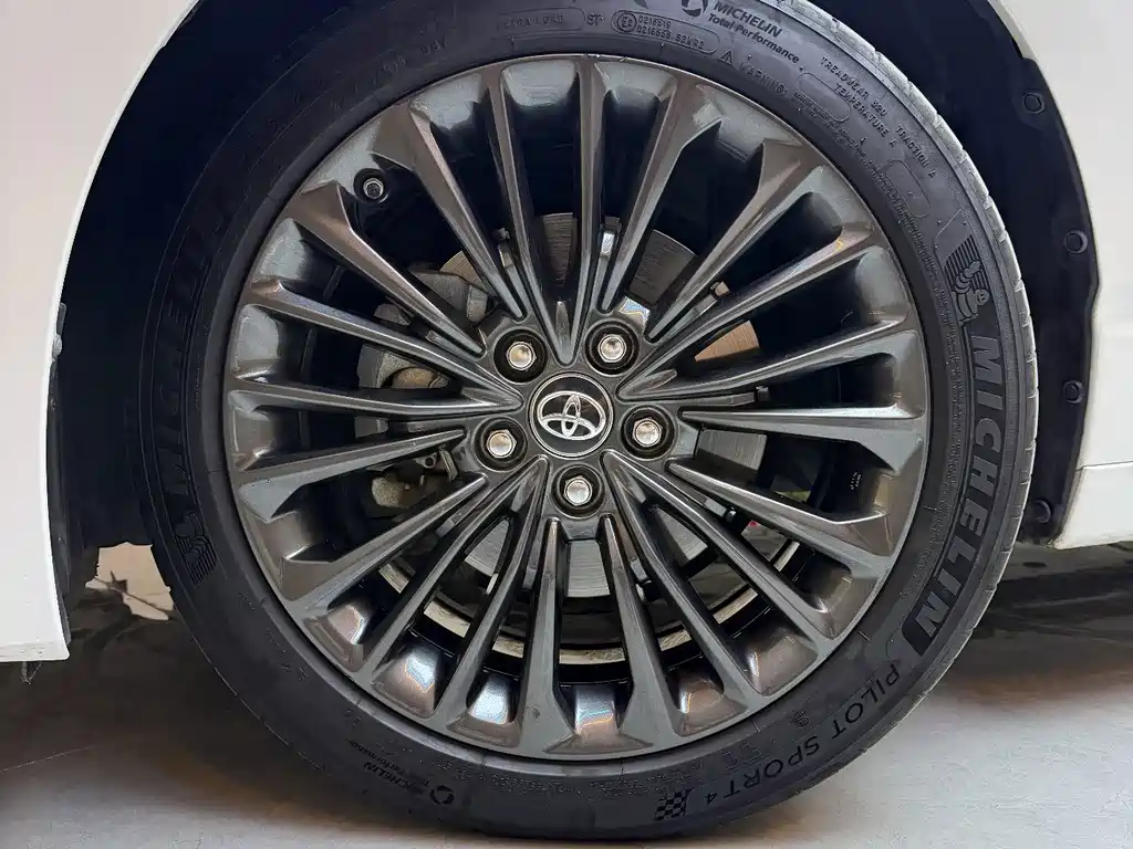 Toyota Avalon — миниатюра 9
