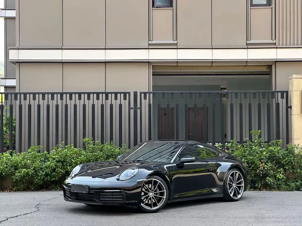 Porsche 911 2023