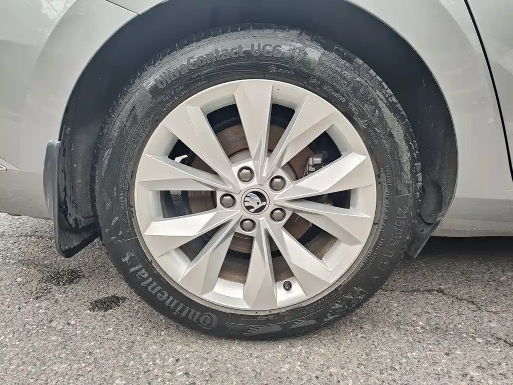 Skoda Superb 2018 TSI330 DSG Comfort VI