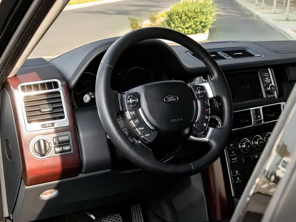 Land Rover Range Rover — миниатюра 14