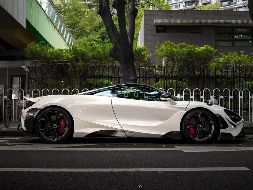 MCLAREN 720S