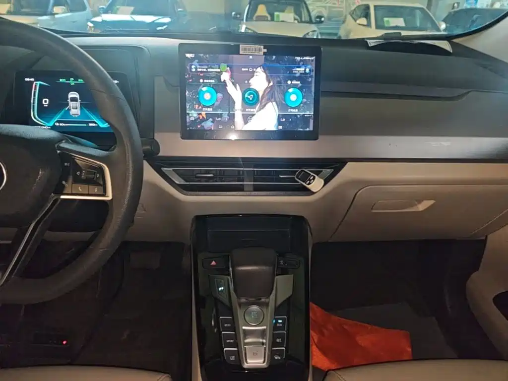 BYD Yuan Pro — миниатюра 13