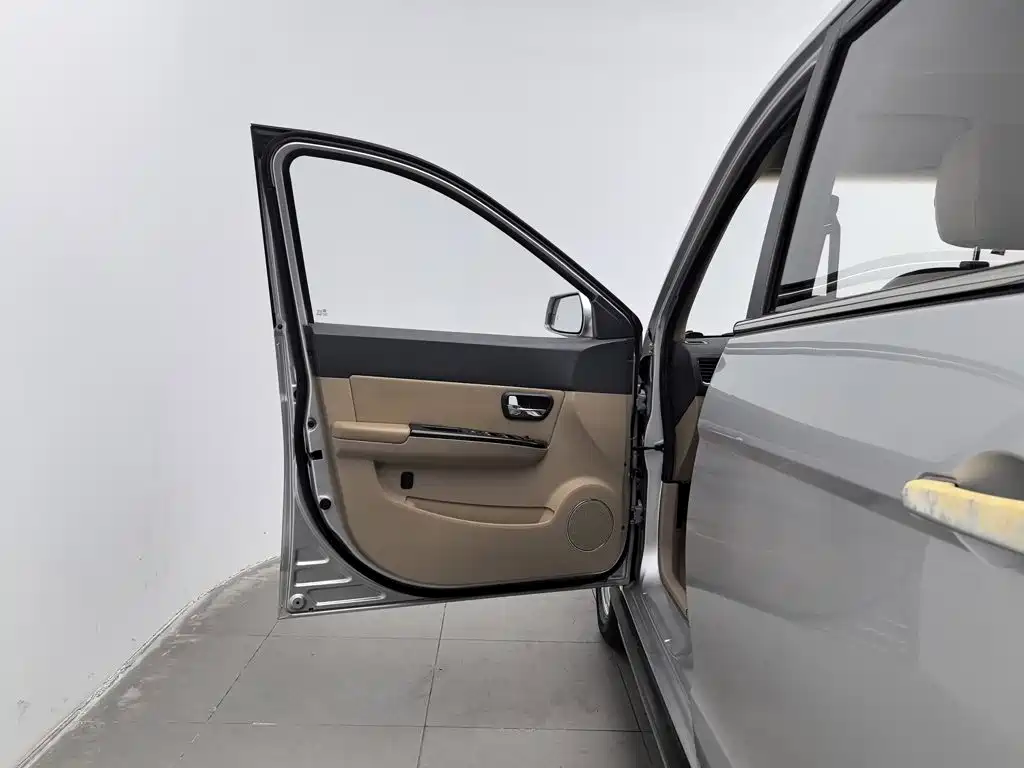 Wuling Hongguang — миниатюра 8