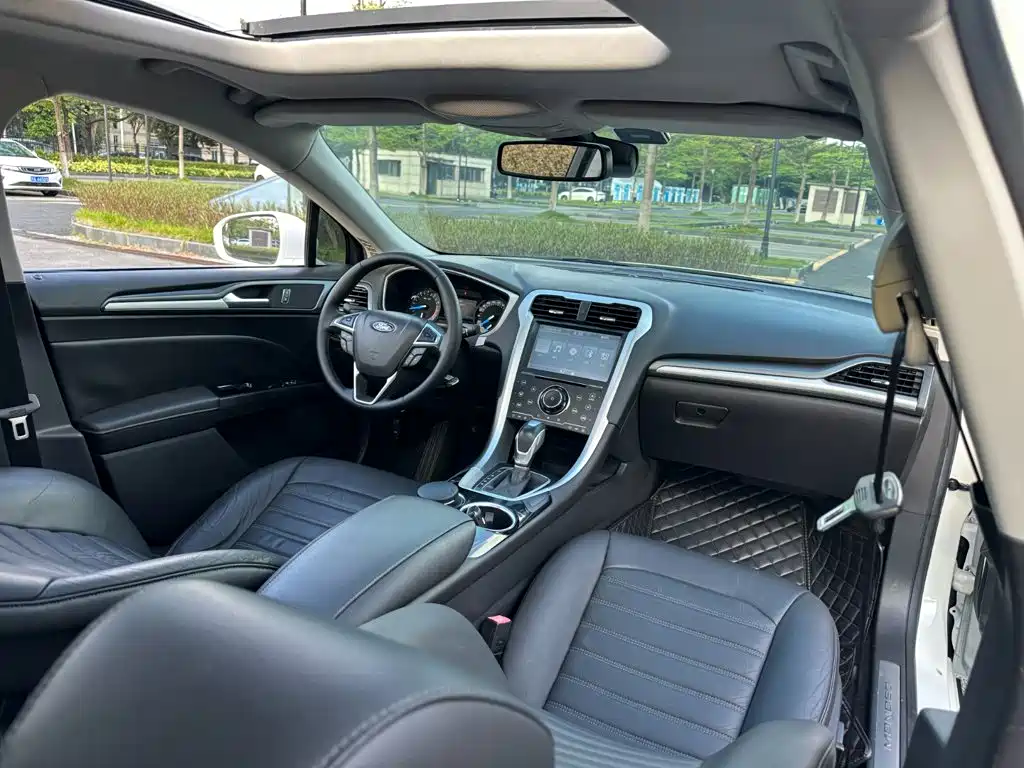 Ford Mondeo — миниатюра 10