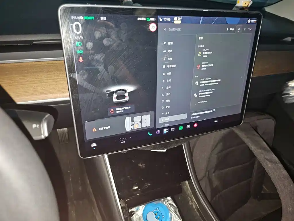Tesla Model 3 — миниатюра 10