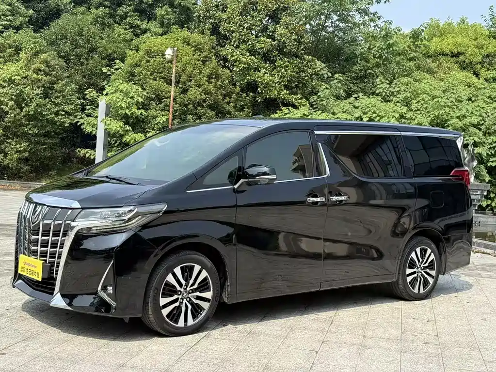 Купить Toyota Alphard