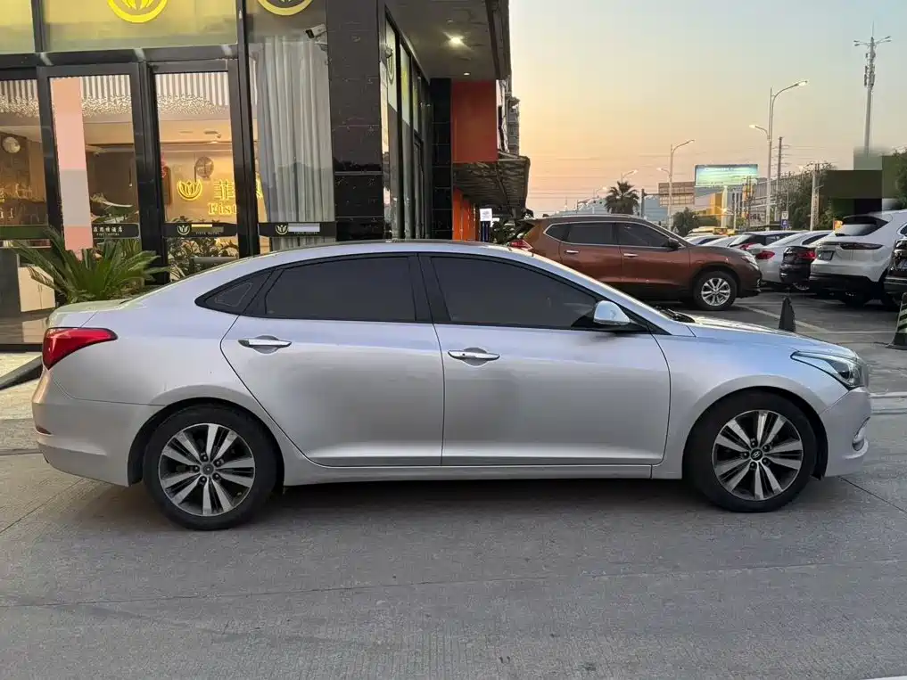 Hyundai Mistra — миниатюра 4