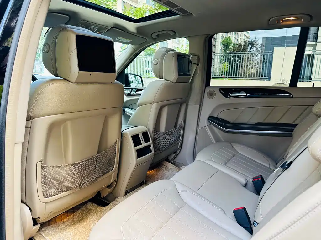 Mercedes-Benz GL-Class — миниатюра 10