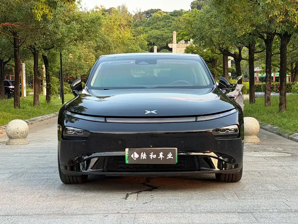 XPeng P7 — миниатюра 2