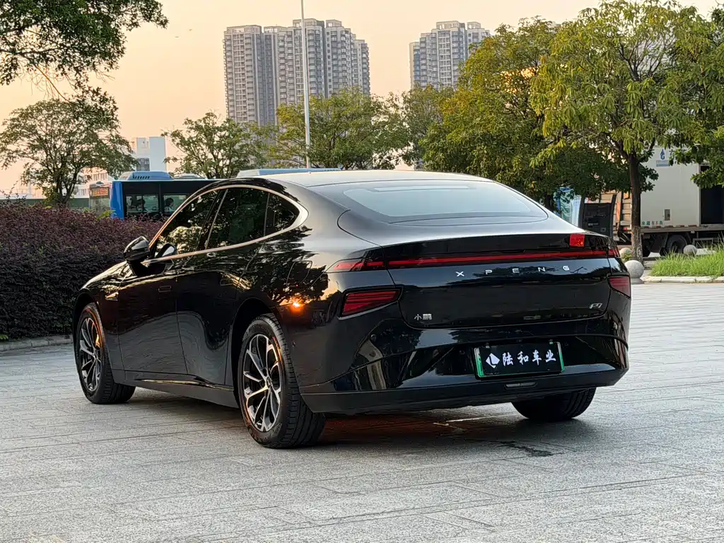 XPeng P7 — миниатюра 22