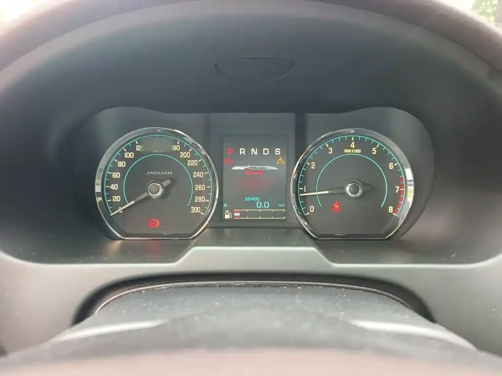Jaguar XF — миниатюра 4