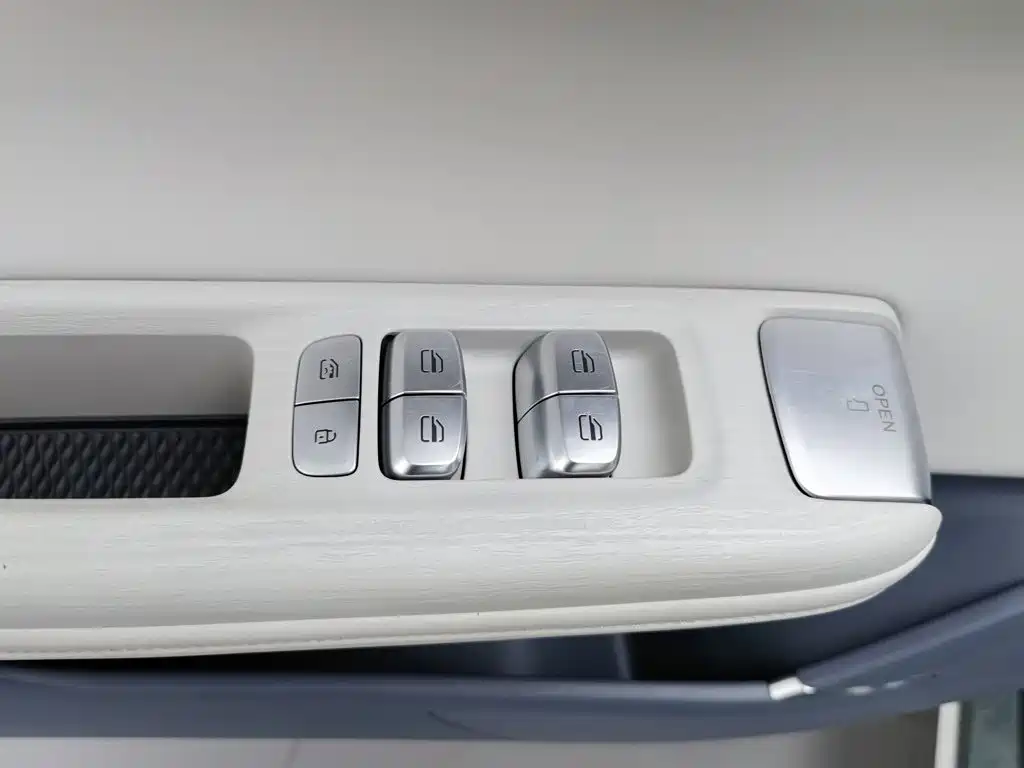 Fulwin Fengyun A8L — миниатюра 9