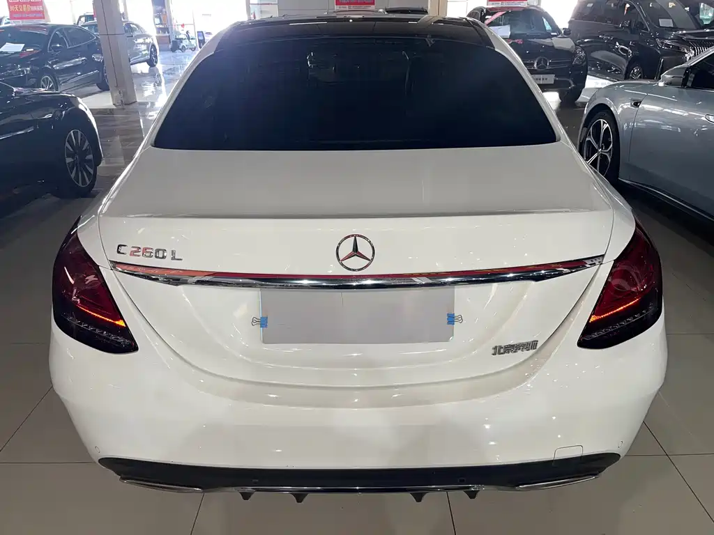 Mercedes-Benz C-Class — миниатюра 5