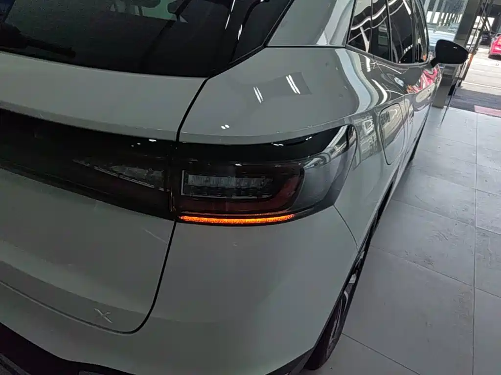 Volkswagen ID.4 X 2024 Smart